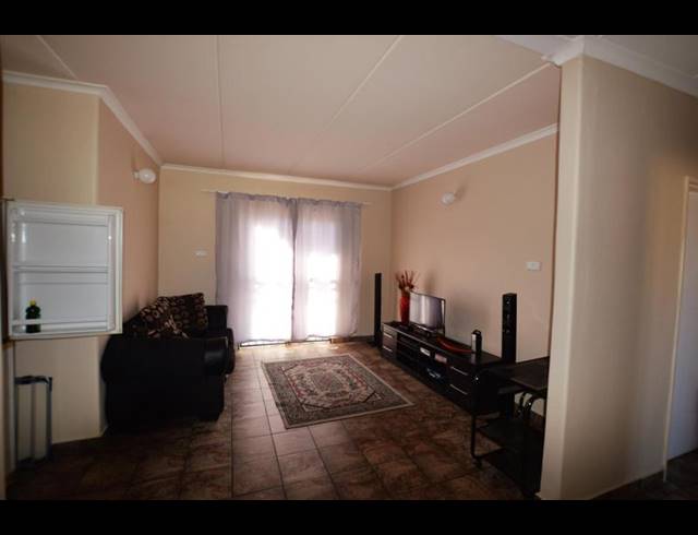2 BEDROOM PROPERTY TO RENT IN VAALPARK